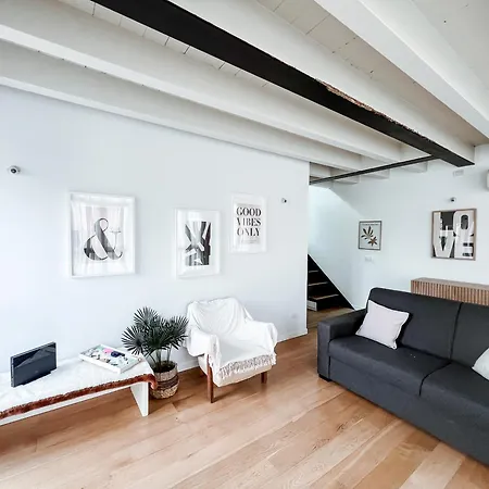 Garden Penthouse - Large & Trendy Flat, Milan